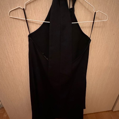 Zara satin dress new, black with open - 15,00 - Vendora.cy Zara satin dress new, black with open - 15,00 - Vendora.cy