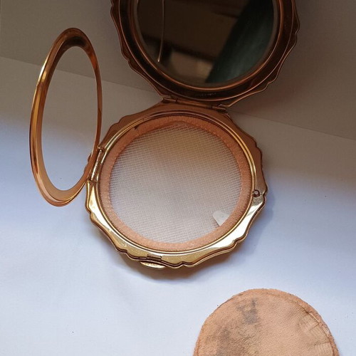 Vintage Stratton powder case used with mirror, blue and gold enamel
