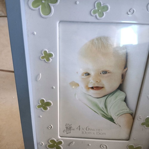 Photo frame for 10x15 photos, size 17x22, like new
