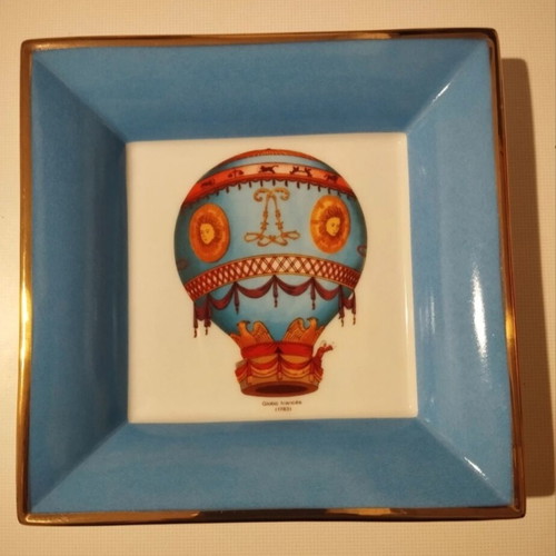 Misencen porcelain decorative square plate with hot air balloon design