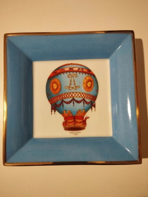 Misencen porcelain decorative square plate with hot air balloon design