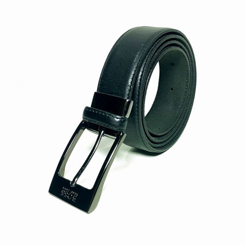 Boss leather belt gift set with 2 interchangeable gunmetal buckles