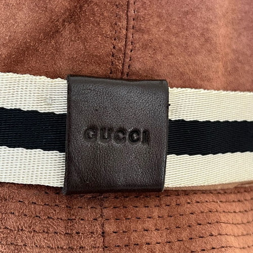 Gucci leather hat authentic, like new, brown size M