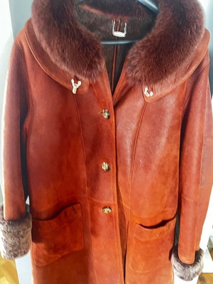 Shearling coat used, XL, brown rust color, fox fur collar