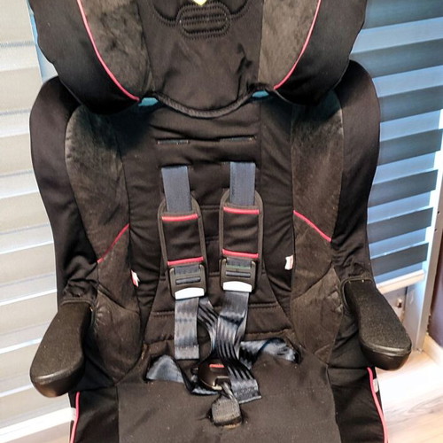 Child Car Seat 9–36kg used, ECE R44/04 certified