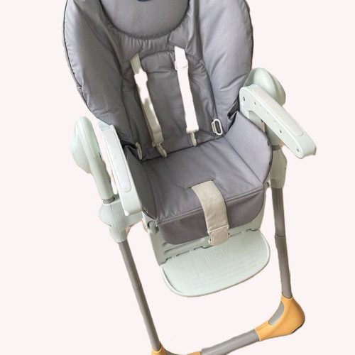 Chicco Polly 2 in 1 High Chair like new