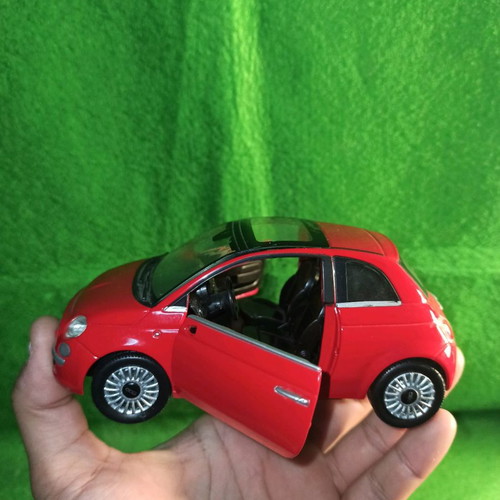 Fiat 500 used metal model 1/24 New Ray red