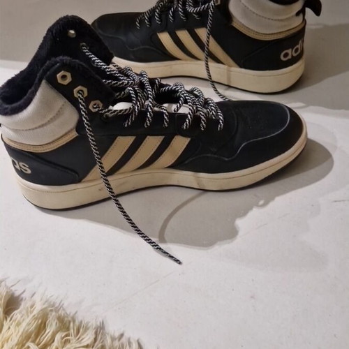 Adidas Hoops 3.0 men's black boots like new with suede lining