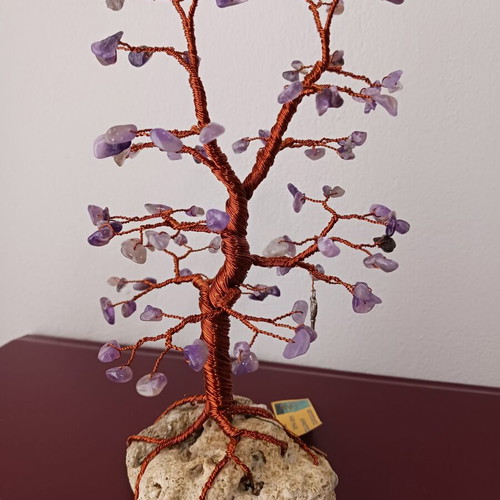 Tree with varnished copper wire and amethyst crystals new