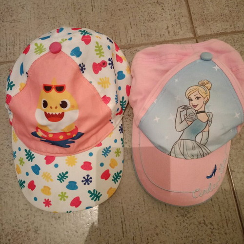 Girls' hats like new, size 50, set of 2