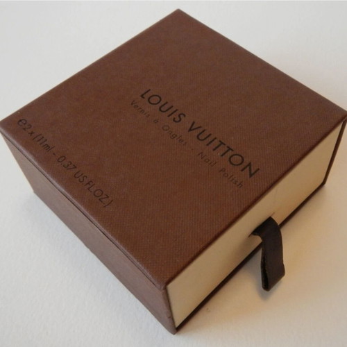 Louis Vuitton βερνίκι νυχιών σετ χρυσό και καφέ