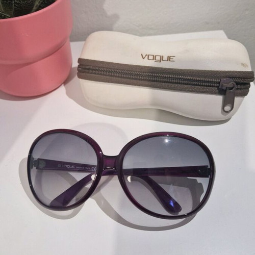 Vogue sunglasses purple vintage like new with case