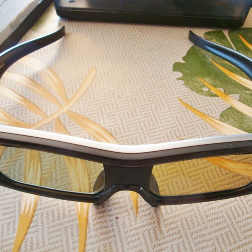 Panasonic Full HD 3D Glasses TY-EW3D2M like new with case and charger