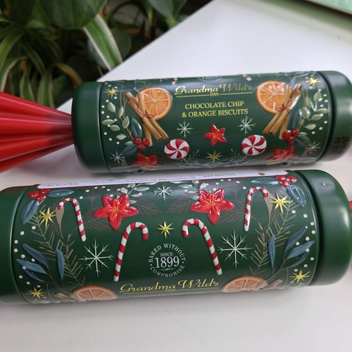 Metal biscuit tins from England, set of two, new