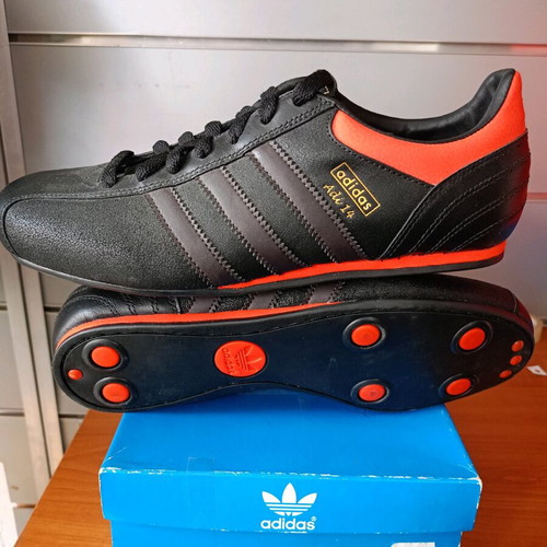Adidas men's athletic shoes new, size 40, black orange
