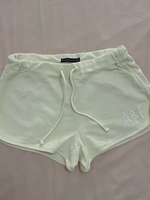 Γυναικείο σορτσάκι Abercrombie & Fitch, μέγεθος Small, σαν καινούργιο