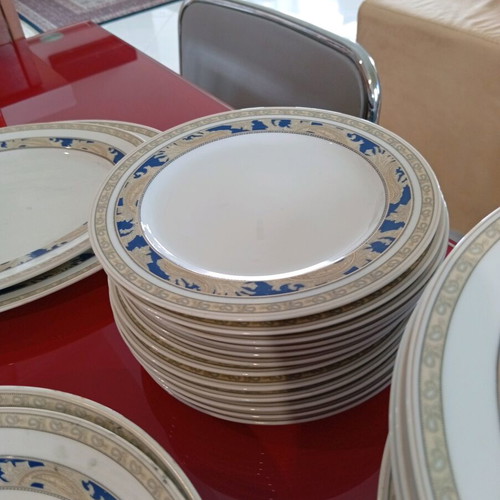 Porcelain dinnerware set new, 12-person, German