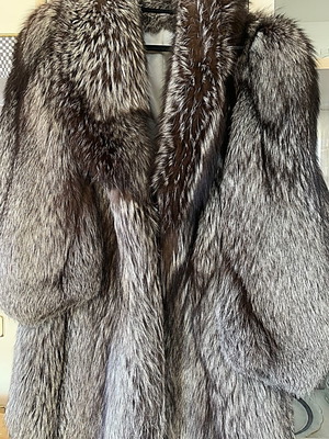 Women's Silver Fox fur coat used, gray