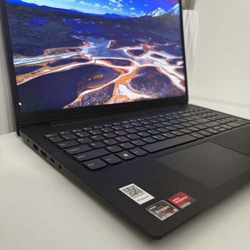 Lenovo V15G4AMN Laptop 15.6" Full HD Ryzen 3 7320U 8GB RAM 512GB SSD Windows 11 Office 2024