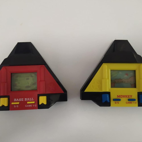 Old functional flip games pack of 2, like new