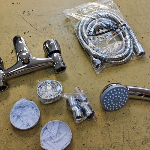Clever chrome bathtub faucet with two handles, brass