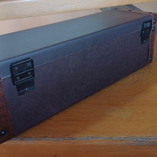 Wine box with leather cover and 5 tools, new