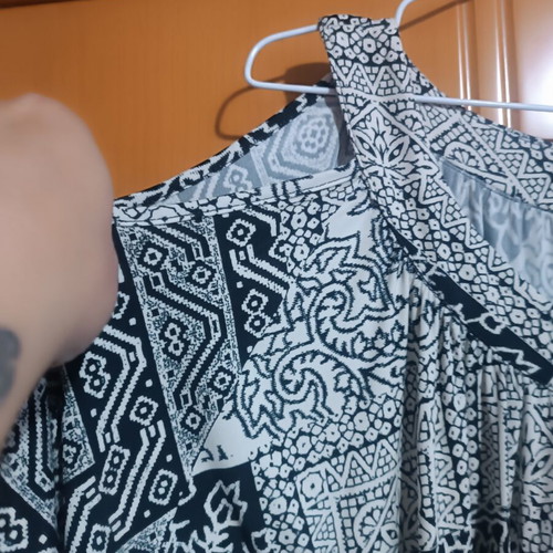 Boho blouse off-shoulder with slant sleeve, like new, size L