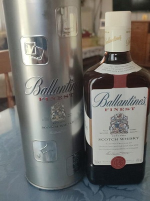 Ballantines whisky collectible sealed 15 years old new
