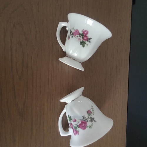 Vintage coffee cups from the 1970s, like new