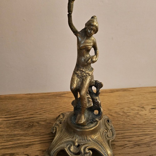 Donna brass candlesticks like new, set of 2