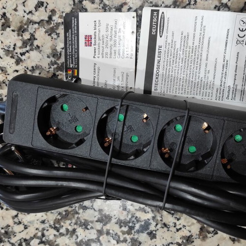 Black power strip 4 sockets with 3-meter cable 3x1.5mm