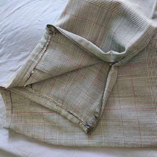 Arte Maxima Makis Tselios women's suit like new, size 46, grey brown