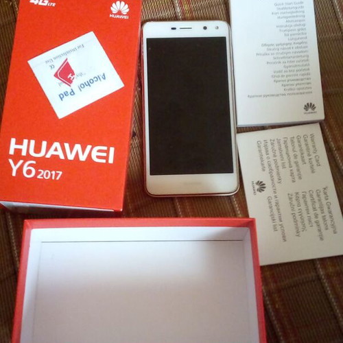 Huawei Y6-2017 (MYA-L11) smartphone used, like new