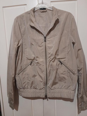 Benetton thin jacket like new, beige