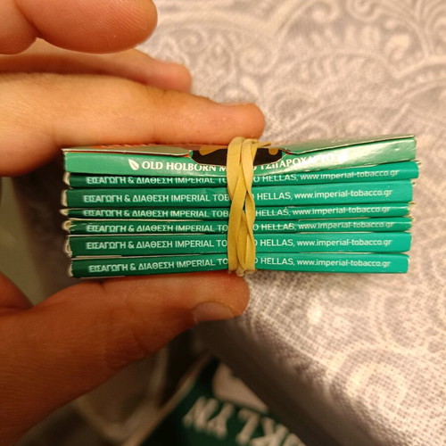 Rizla rolling papers new, Old Holborn