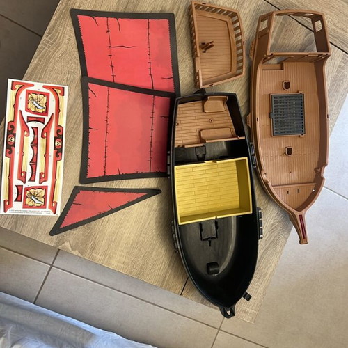 Playmobil ship parts 70411 like new