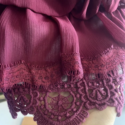 Bordeaux skirt with lace, like new, size M