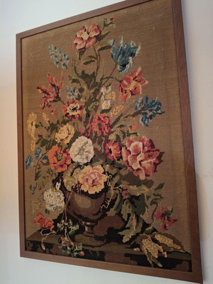 Handmade needlepoint painting like new, large floral composition