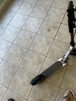 Oxelo Mid 9 pink scooter used, grip worn