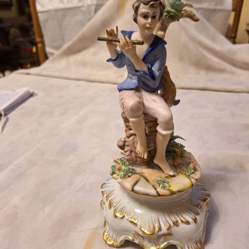 Capodimonte porcelain boy with flute like new with artist signature