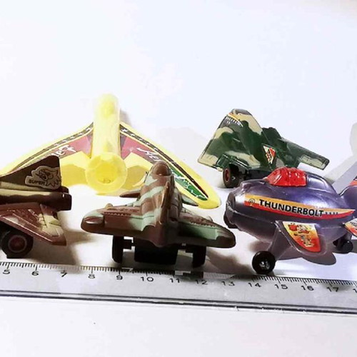 Airplanes used, plastic toy set
