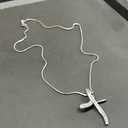 Silver cross 925 like new, 10 grams