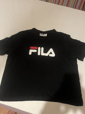 Fila t-shirt black size S like new