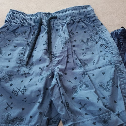 Set of 2 boys' shorts, blue, sizes 98 cm and 104 cm
