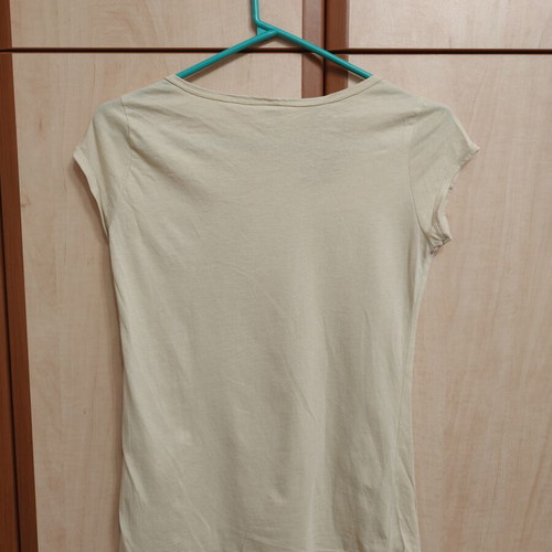 Stradivarius women's T-shirt beige medium like new