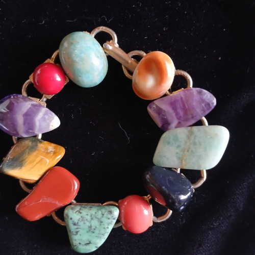 Vintage bracelet with semiprecious stones like new, multicolor