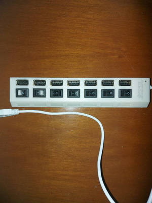 Πολυμπρίζο με 7 θύρες φόρτισης USB και διακόπτες on/off, καινούργιο