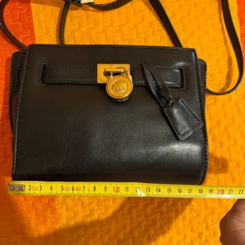 Michael Kors crossbody bag used, genuine leather, black