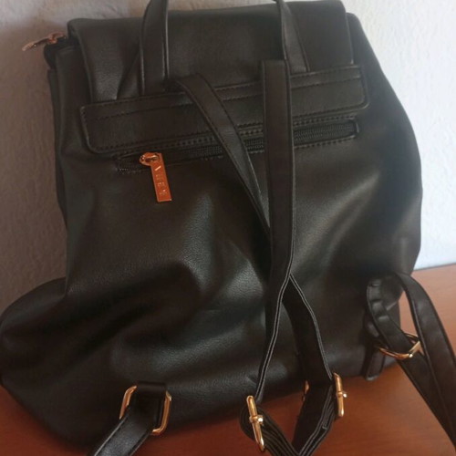 Verde women's backpack like new, black