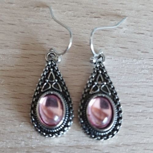 Vintage Atelier pink stone earrings like new, silver color